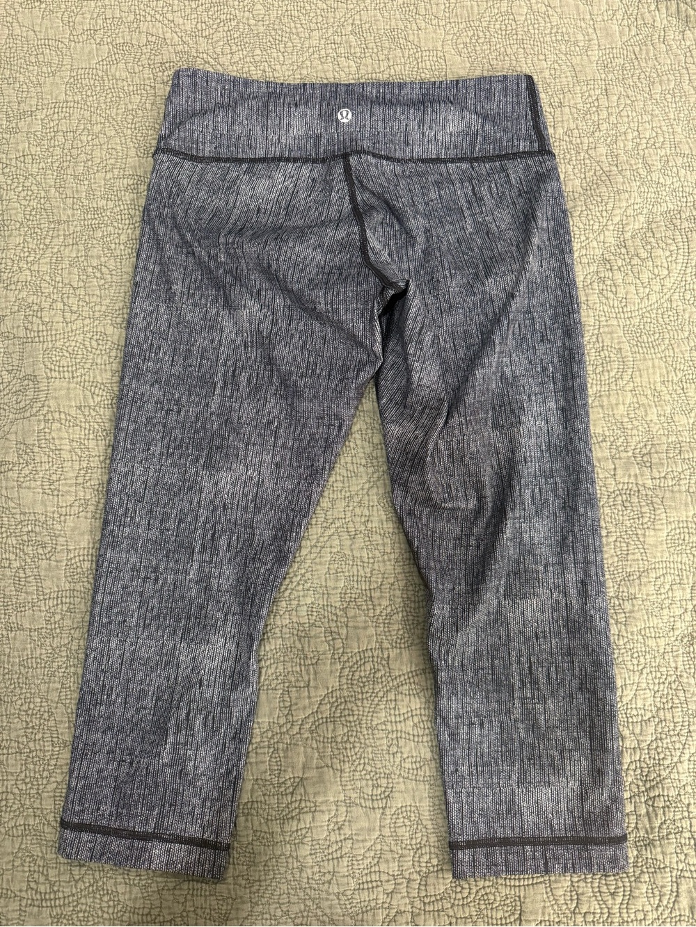 lululemon athletica Heathered Charcoal Cropped Leggings